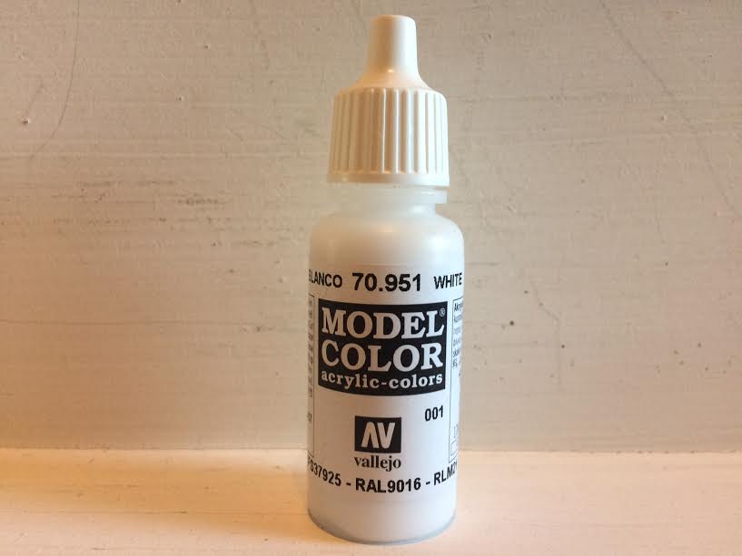 Model Color Acrylic White 001