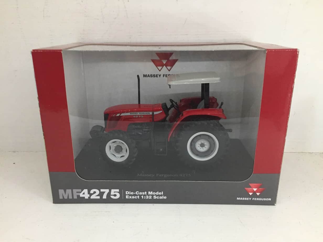 Universal Hobbies Massey Ferguson 4275