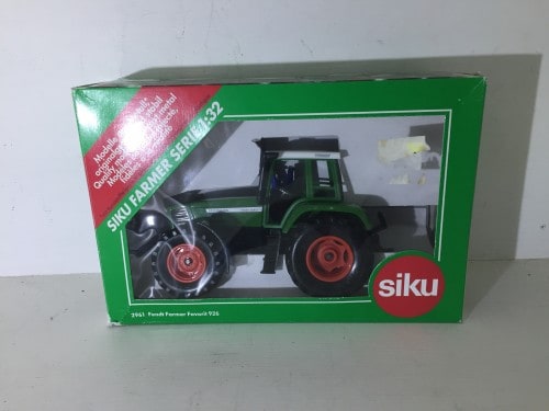 Siku Fendt Favorit 926 With Large Tyres