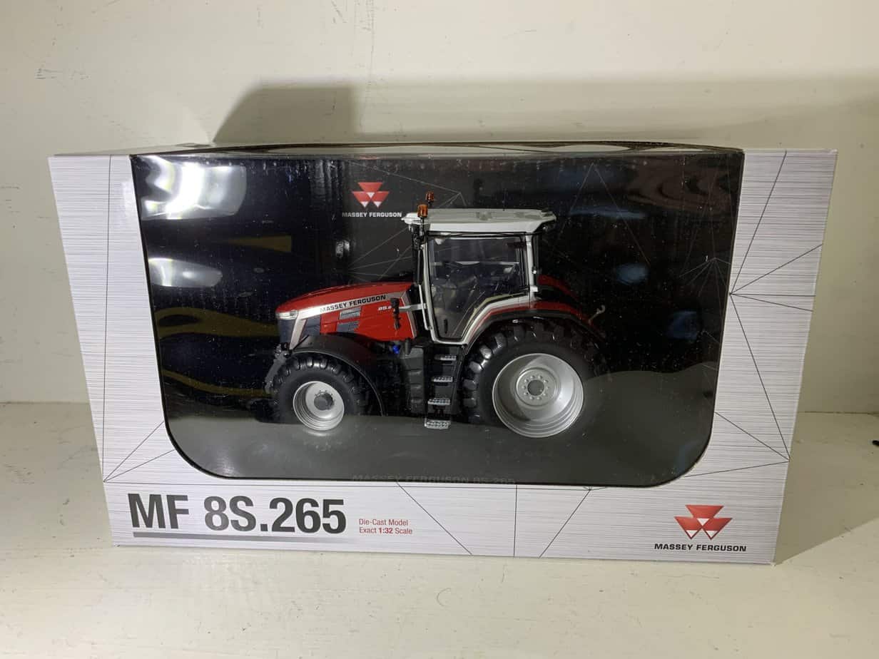 Miniature Portes clés MASSEY FERGUSON 8S.265 UNIVERSAL HOBBIES UH5864 | Collect World Miniature Portes clés MASSEY FERGUSON 8S.265 UNIVERSAL HOBBIES UH5864 | Collect World