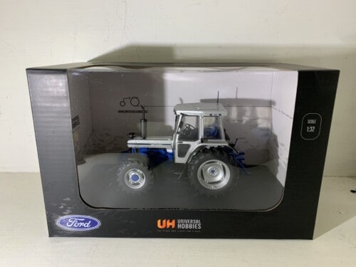 Universal Hobbies Ford 7810 Silver Jubile