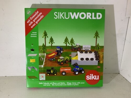 Siku World Silage Clamp With Cover and Tyres