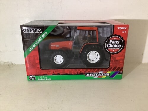 Britains Valtra Valmet 8950
