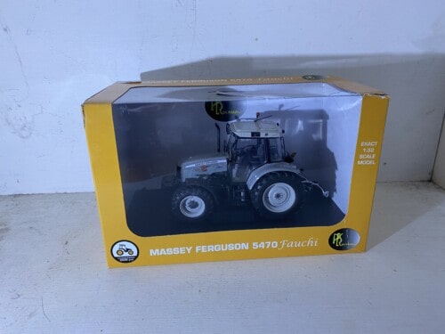 Universal Hobbies Massey Ferguson 5470 Fauchi