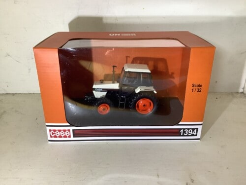 Universal Hobbies Case International 1394 - 4WD