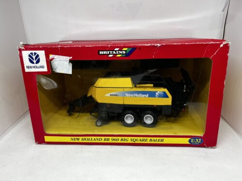 Britains New Holland BB 960 Big Square Baler