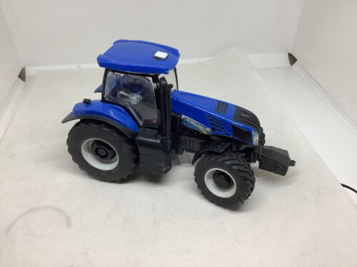 Britains New Holland Tractor