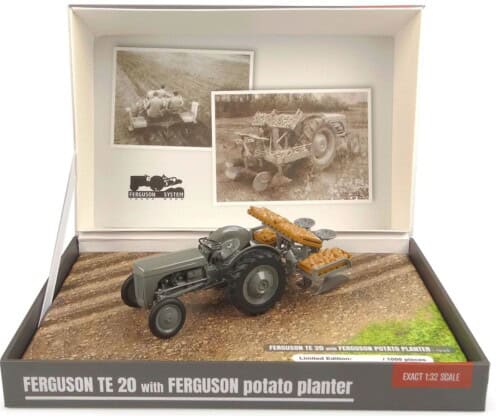 Universal Hobbies Ferguson TE 20 with Ferguson Potato Planter