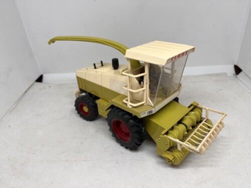 britains powerfarm claas jaguar 690