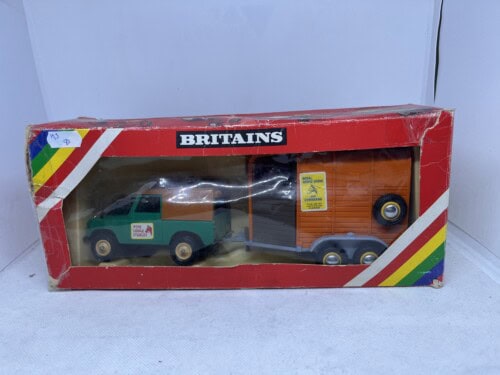 Vintage Britains Land Rover and Double Horsebox with Horse