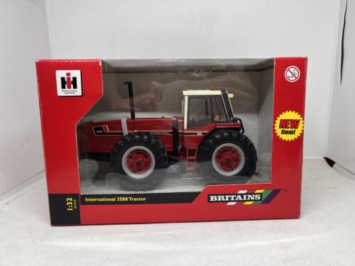 Britains International 3588 Tractor
