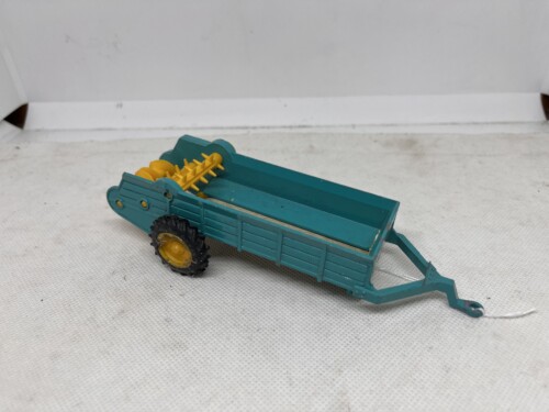 britains manure spreader