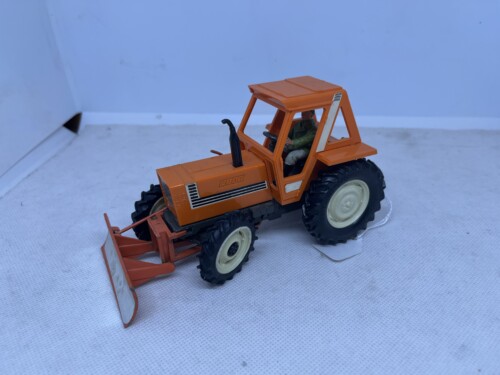 britains fiat 880 dt with muldozer
